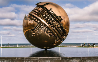 La palla di Pomodoro